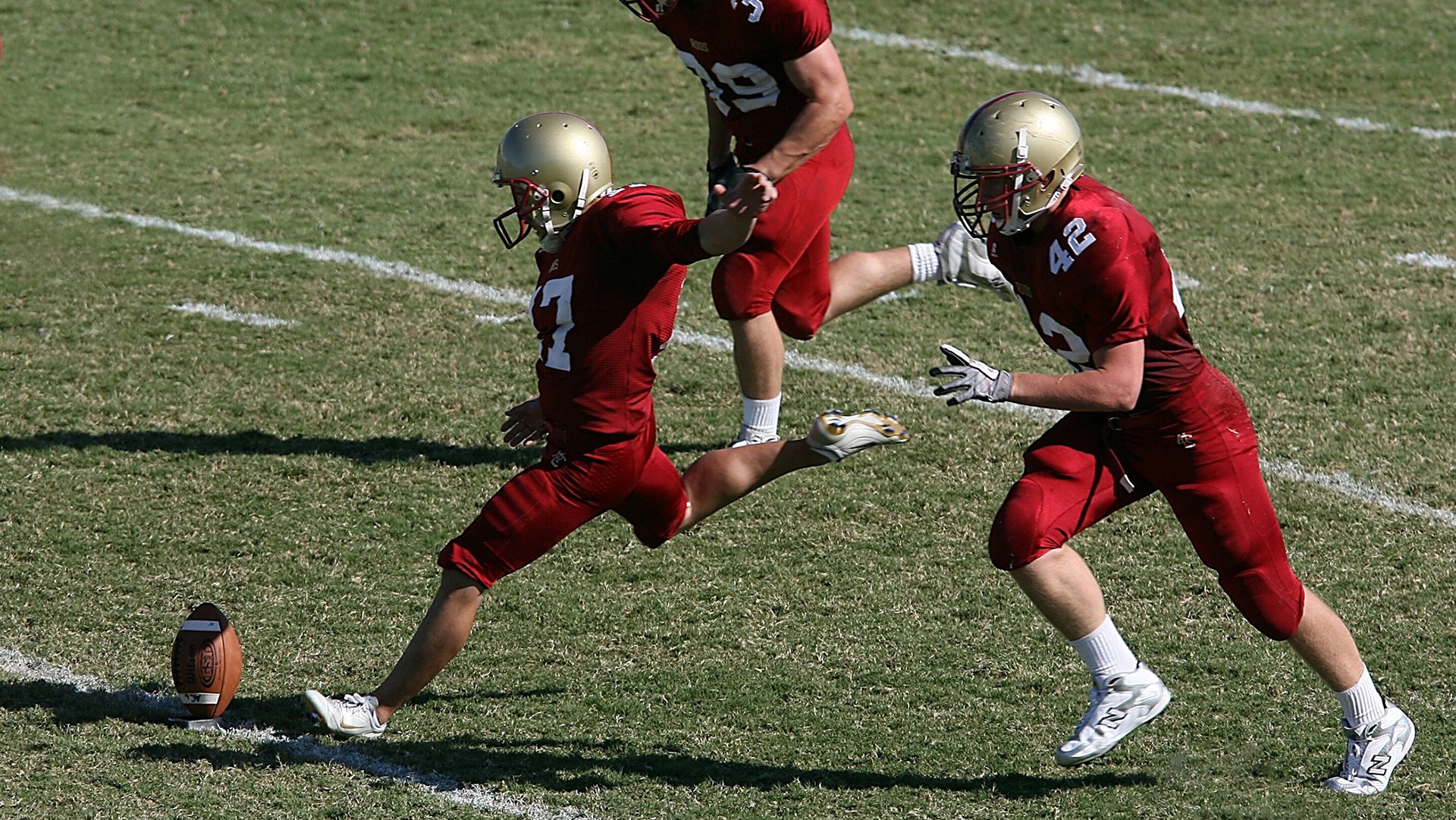 九游电竞中心-杨瀚森逐渐适应高强度联赛表现越来越稳定，杨瀚森这个名字怎么样  第4张