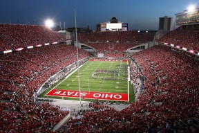 九游体育网站-“华金·托比利亚的精准判断与敏捷防守，帮助美洲狮队稳固防线”