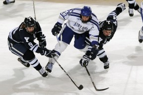 九游官网下载电脑版-快节奏比赛中是否更容易打出反击高潮，快节奏的弊端