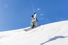 九游电竞官网-中国女篮全队积极应对挑战，中国女篮虽败犹荣