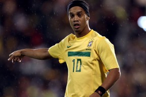 9游电竞站-中乙俱乐部组织公开试训提高选拔公平透明度，中乙俱乐部靠什么赚钱